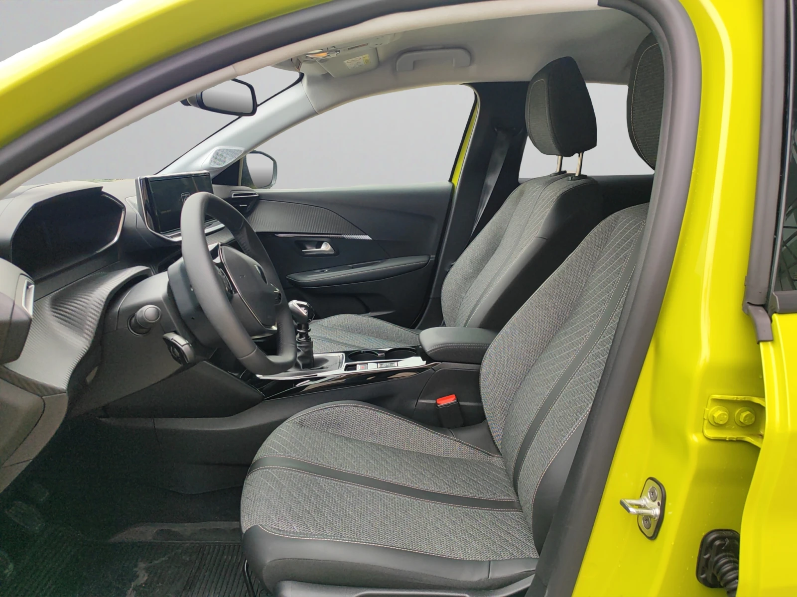 Peugeot 208 ALLURE 1.2 PureTech 100 BVM6 EURO 6.4 - изображение 9