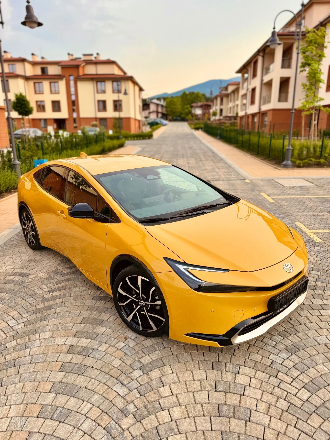 Toyota Prius 10 ГОДИНИ ГАРАНЦИЯ / Plug in Hybrid / НАЛИЧЕН - изображение 6
