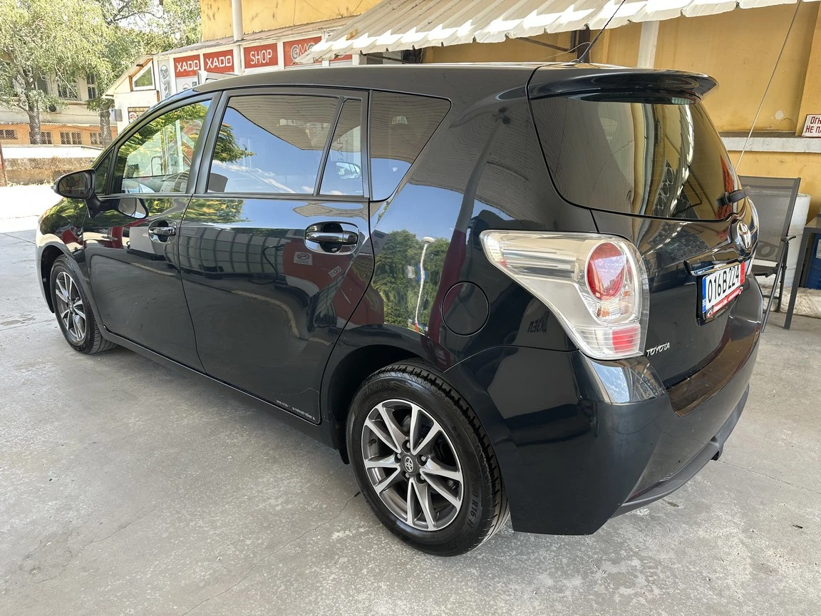 Toyota Verso 2.0d4d 125ks NAVI - изображение 6