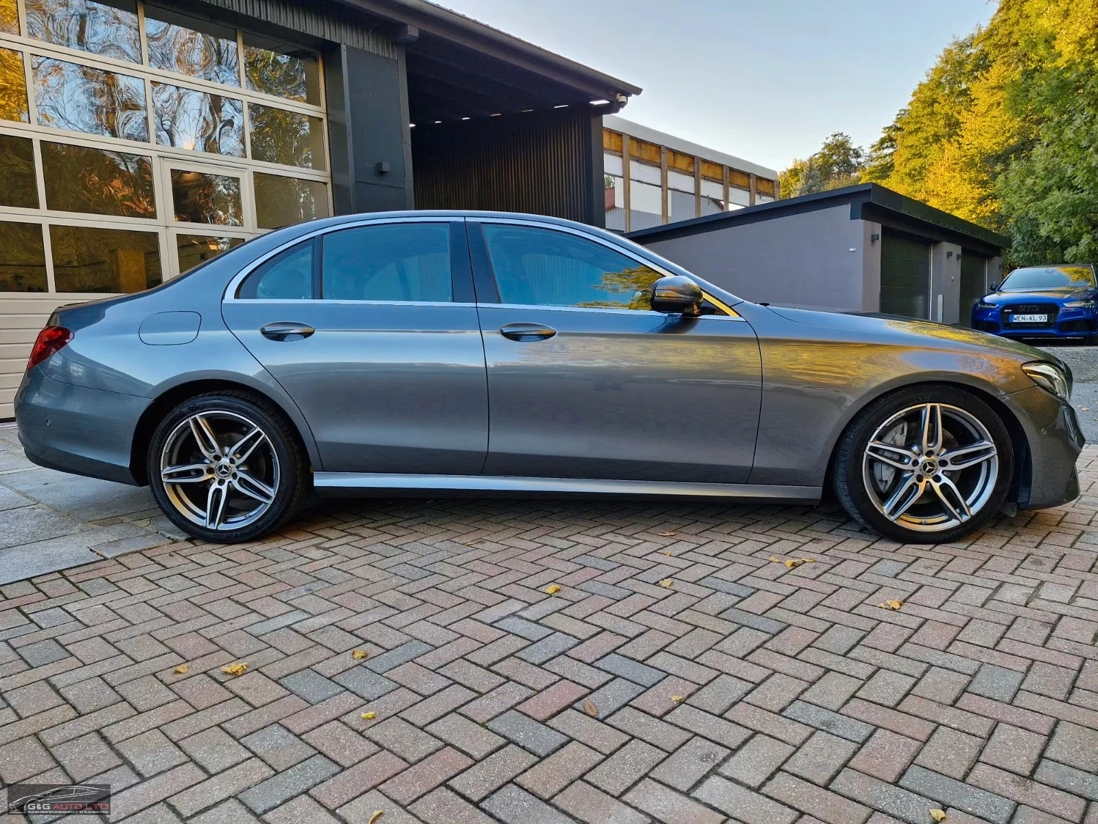 Mercedes-Benz E 300 AMG/245HP/NAVI/360/LED/AMBI/PANO/787v - изображение 6