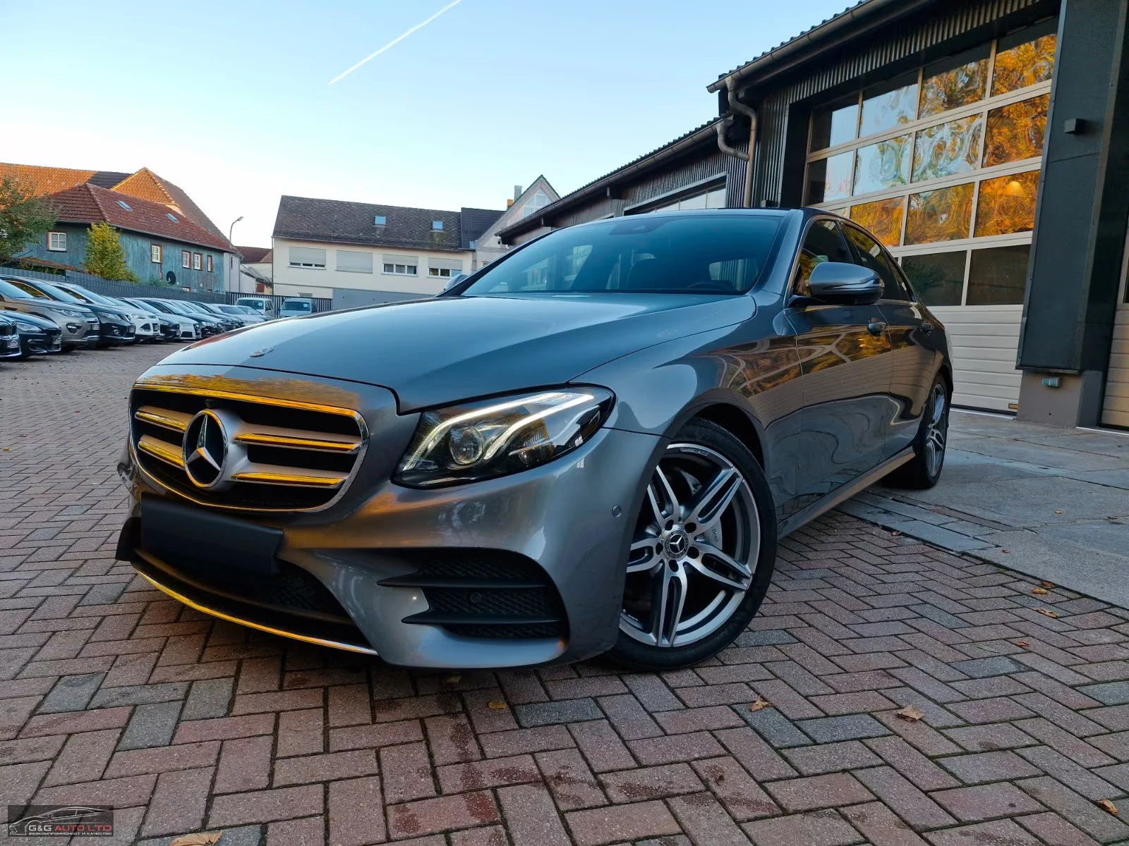 Mercedes-Benz E 300 AMG/245HP/NAVI/360/LED/AMBI/PANO/787v | Mobile.bg   1