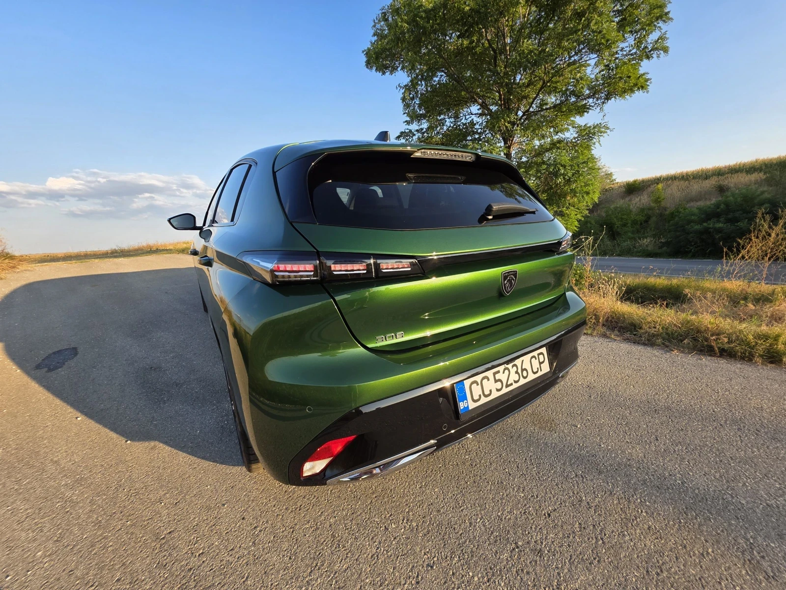 Peugeot 308 1.2i - изображение 9