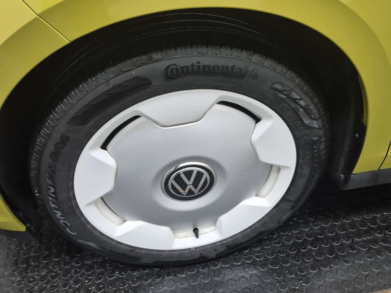 VW ID.Buzz 1ST EDITION * 360 КАМЕРИ* ОБДУХВАНЕ* ПАНО* CARFAX - изображение 5