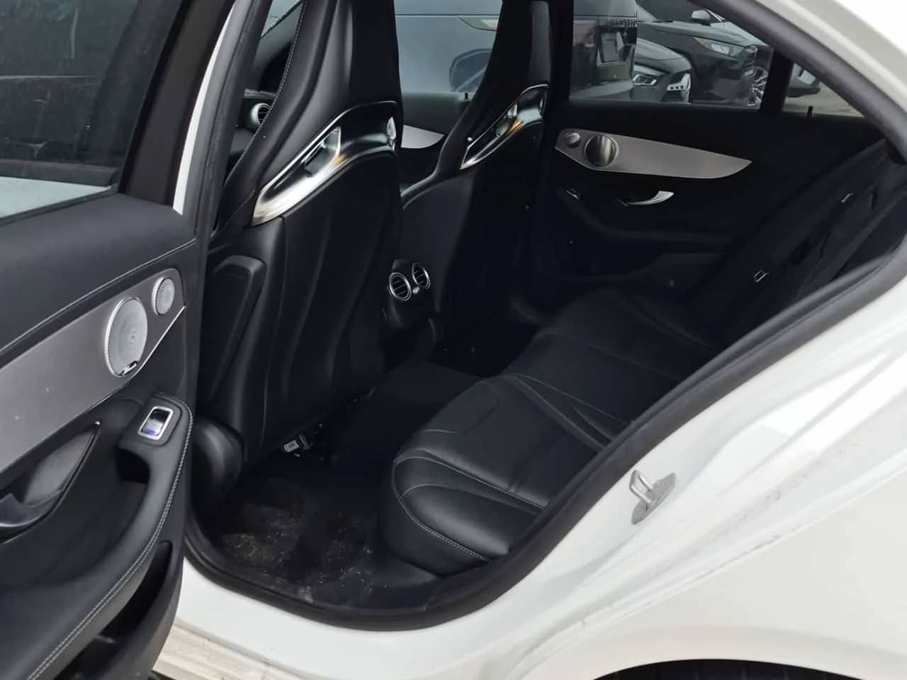 Mercedes-Benz C 63 AMG  S /DISTRONIC/360/BURMESTER, снимка 12 - Автомобили и джипове - 53947454