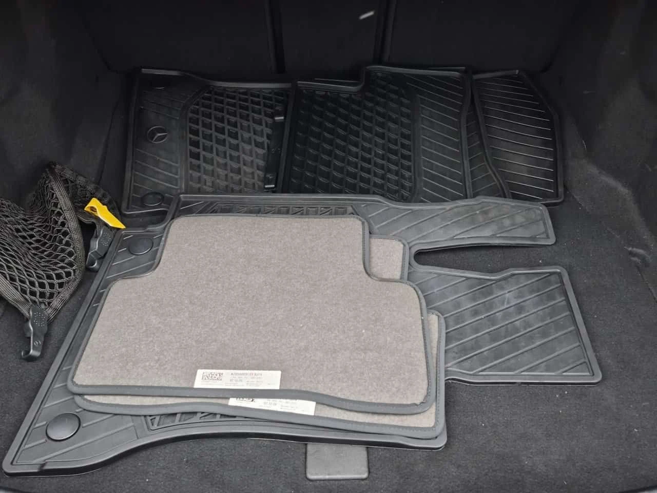 Mercedes-Benz C 63 AMG  S /DISTRONIC/360/BURMESTER, снимка 14 - Автомобили и джипове - 53947454