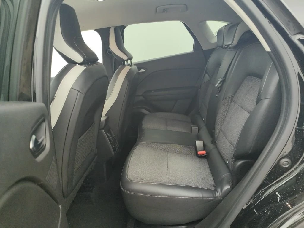 Renault Captur 1.3 TCe Intens, снимка 12 - Автомобили и джипове - 54358774