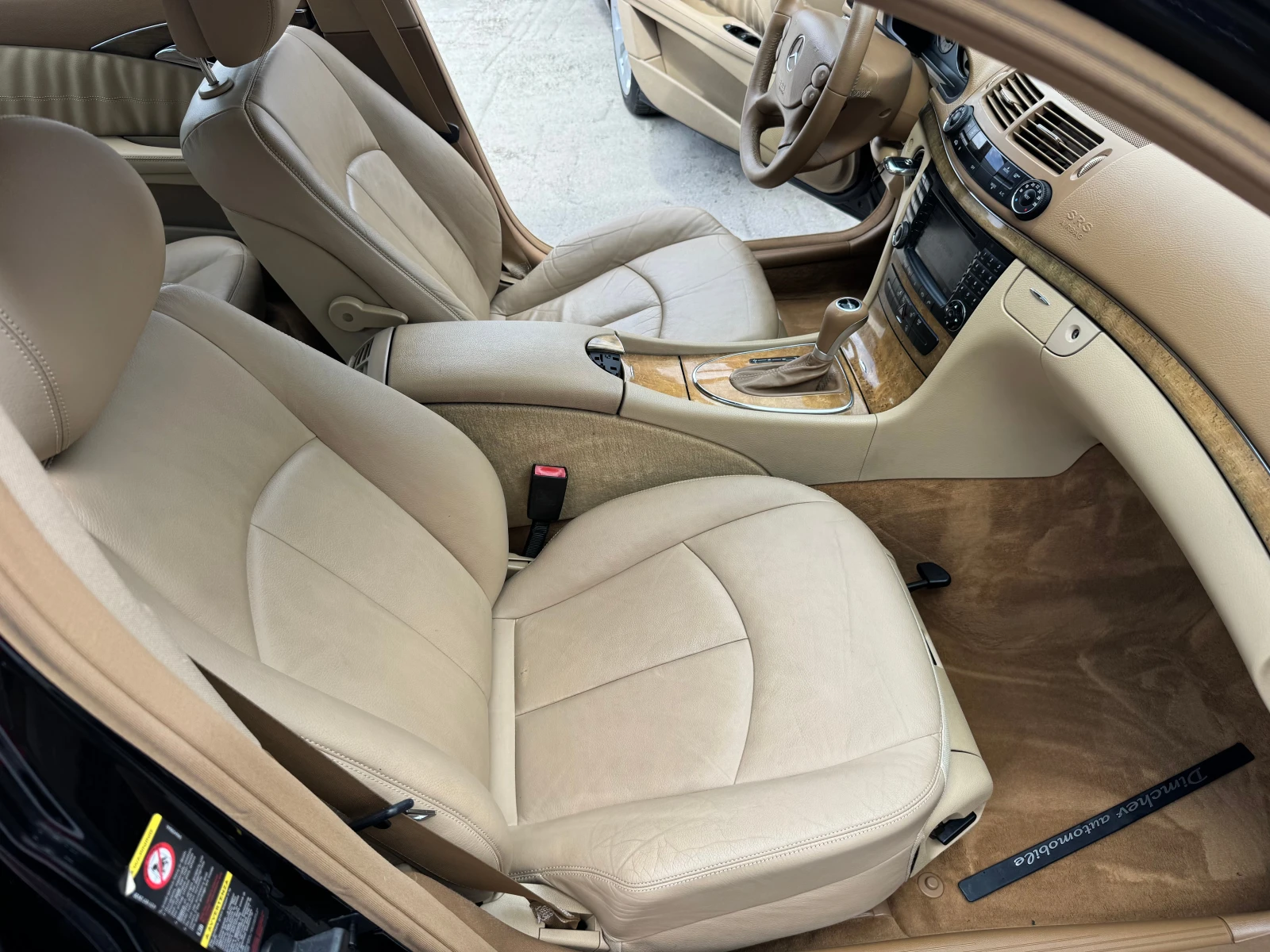 Mercedes-Benz E 320 CDI, снимка 10 - Автомобили и джипове - 54798411