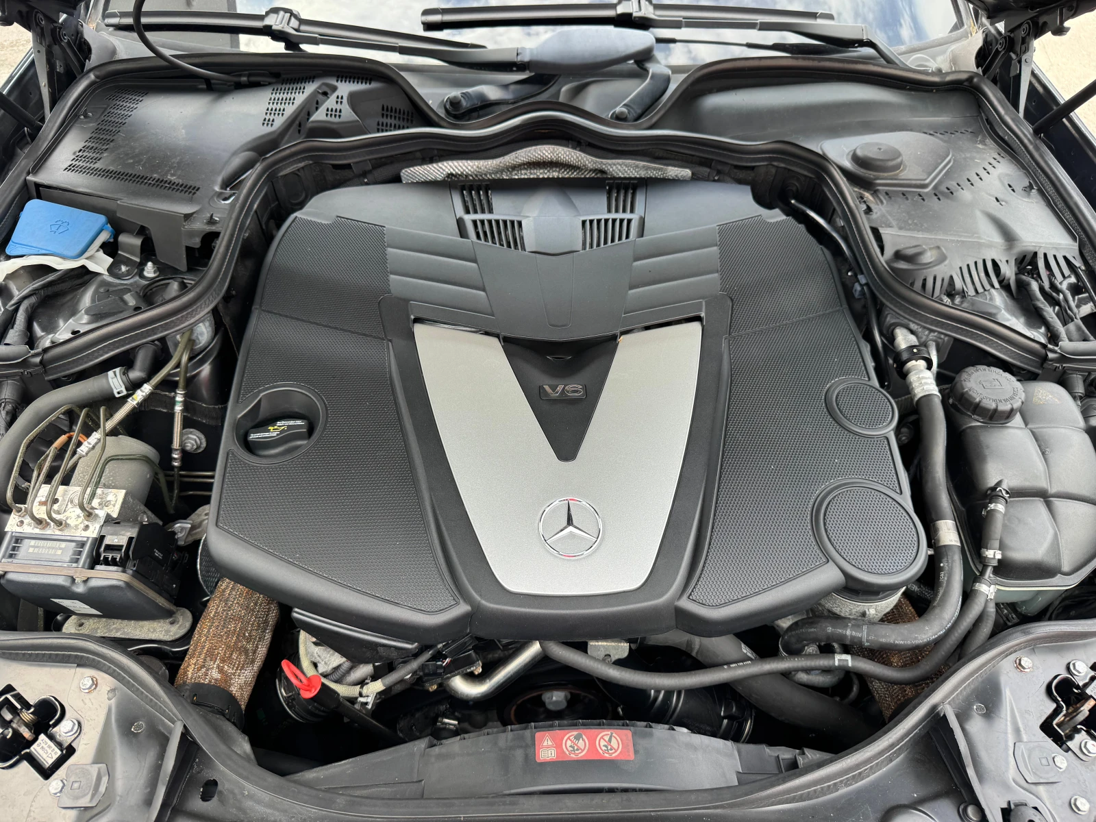 Mercedes-Benz E 320 CDI, снимка 16 - Автомобили и джипове - 54798411
