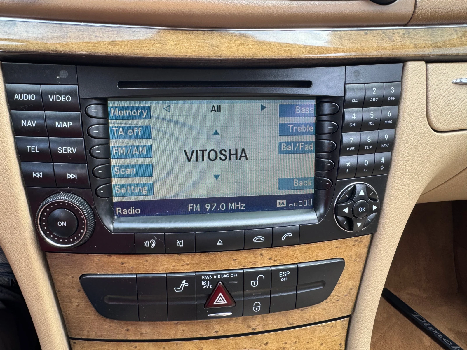 Mercedes-Benz E 320 CDI, снимка 12 - Автомобили и джипове - 54798411