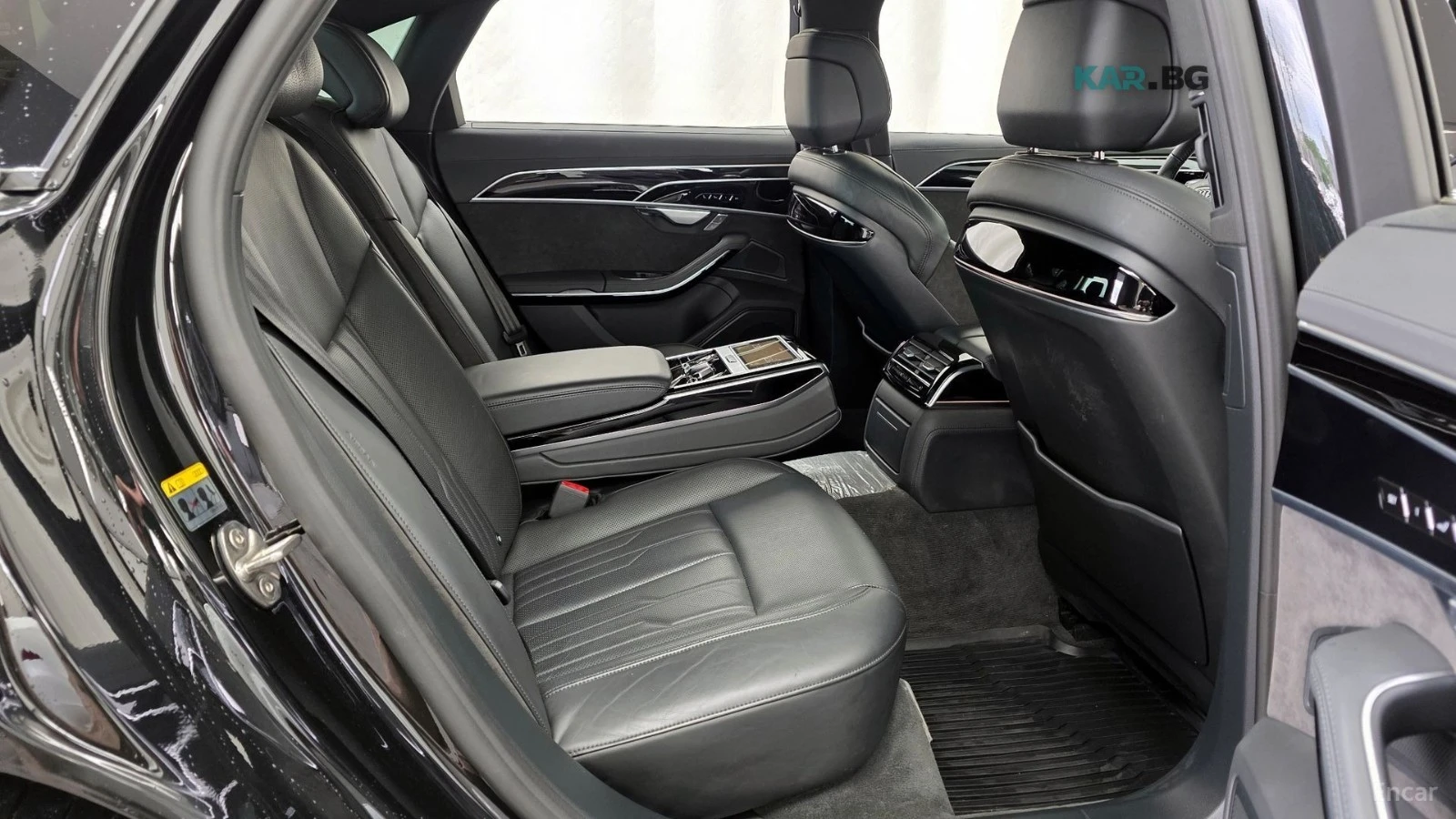 Audi A8 QUATTRO / DISTRONIC / HEADUP / ОБДУХ / МАСАЖ , снимка 16 - Автомобили и джипове - 54919545
