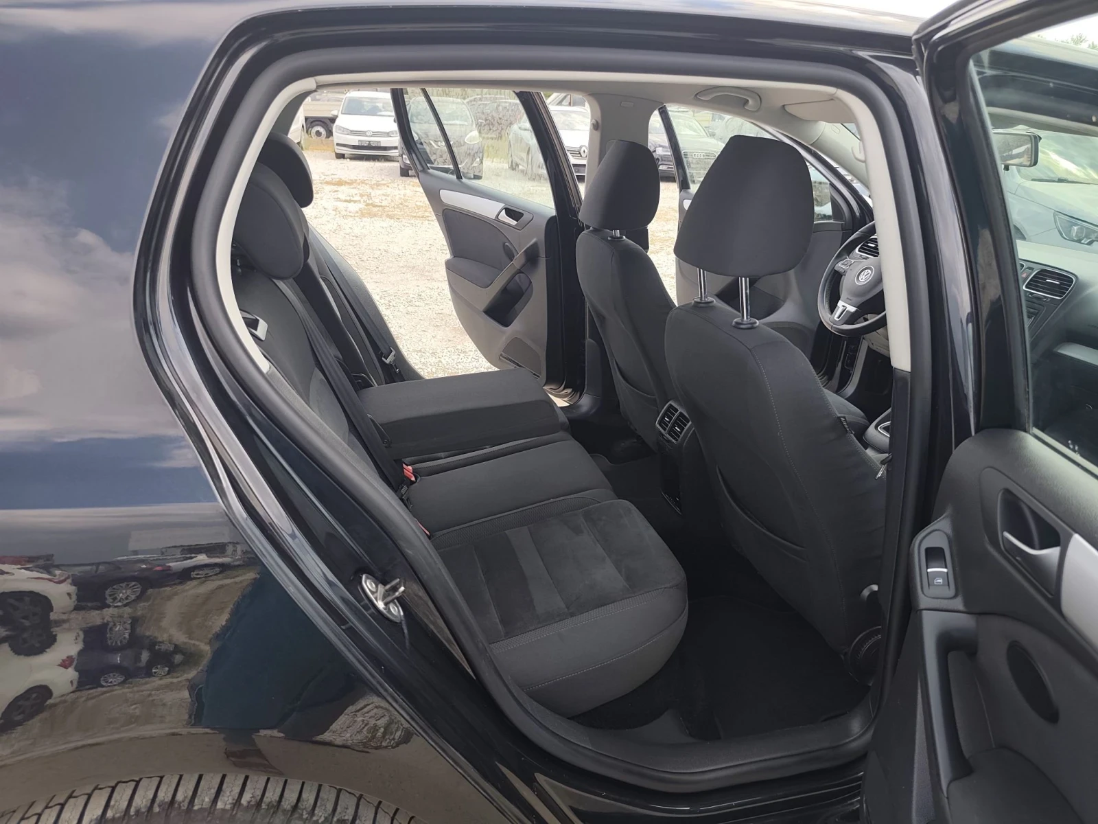 Skoda Octavia 1.6TDI, 105кс, снимка 9 - Автомобили и джипове - 55670529