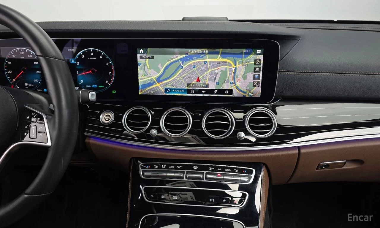 Mercedes-Benz E 450 4MATIC* BURMESTER* ОБДУХВАНЕ* LANE* ASSIST* 360КАМ, снимка 10 - Автомобили и джипове - 55695872