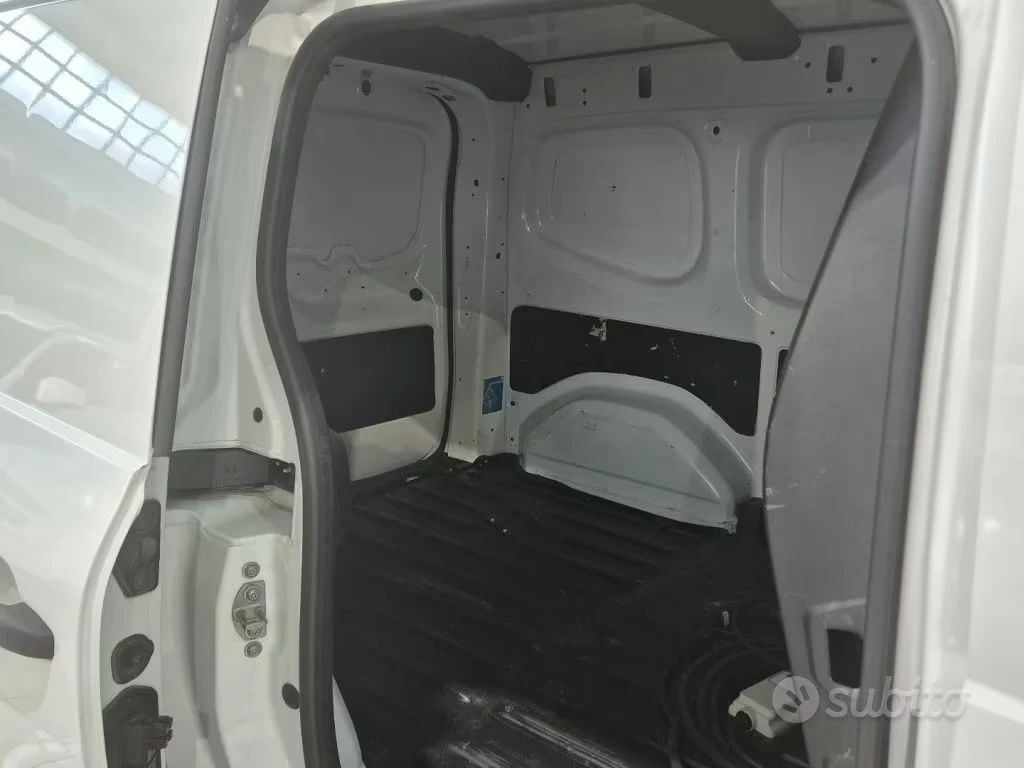 Nissan Townstar 45kWh Очакван внос!, снимка 10 - Автомобили и джипове - 56222836