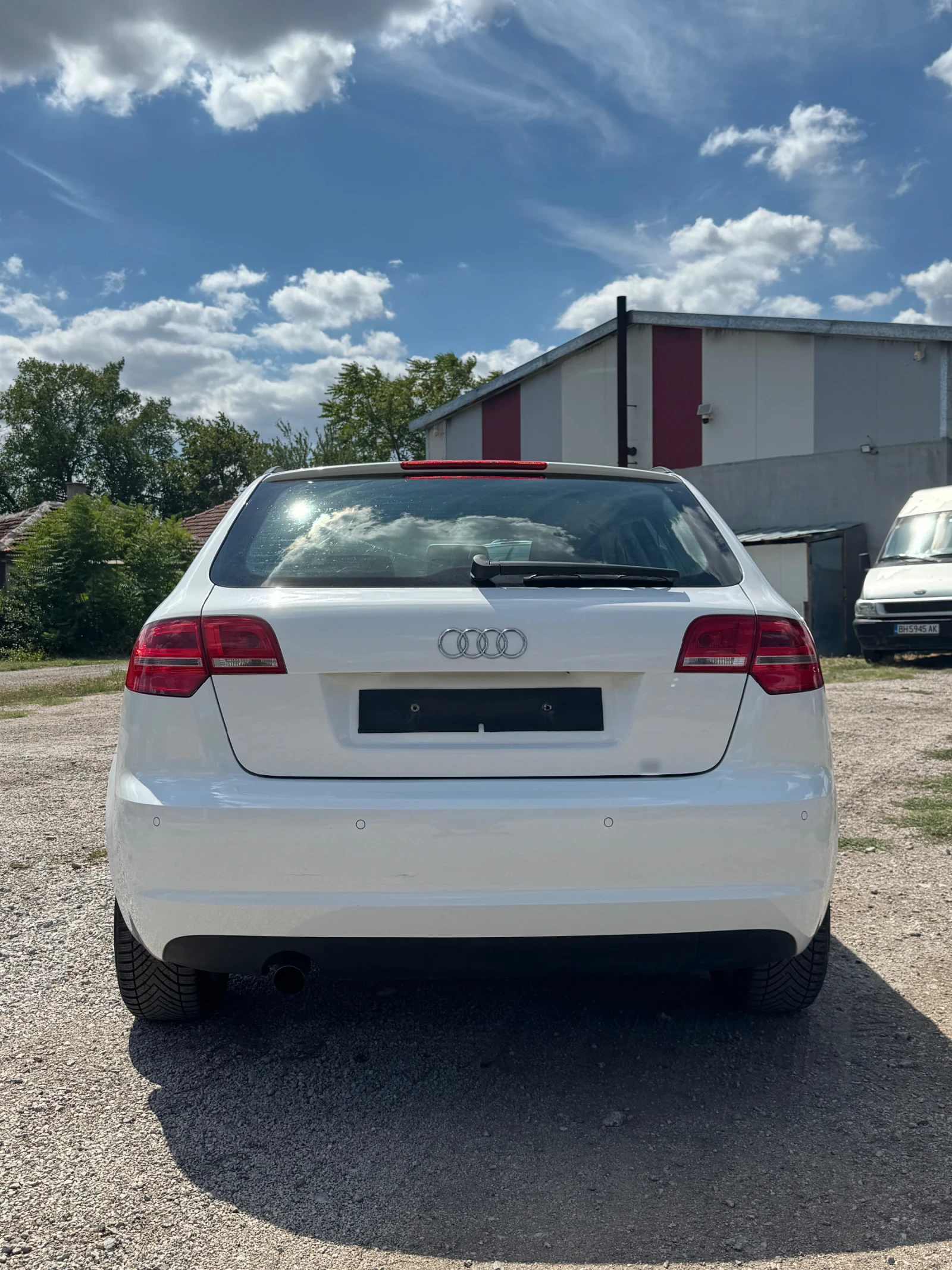 Audi A3 1.6i 102кс Facelift, снимка 4 - Автомобили и джипове - 56425479