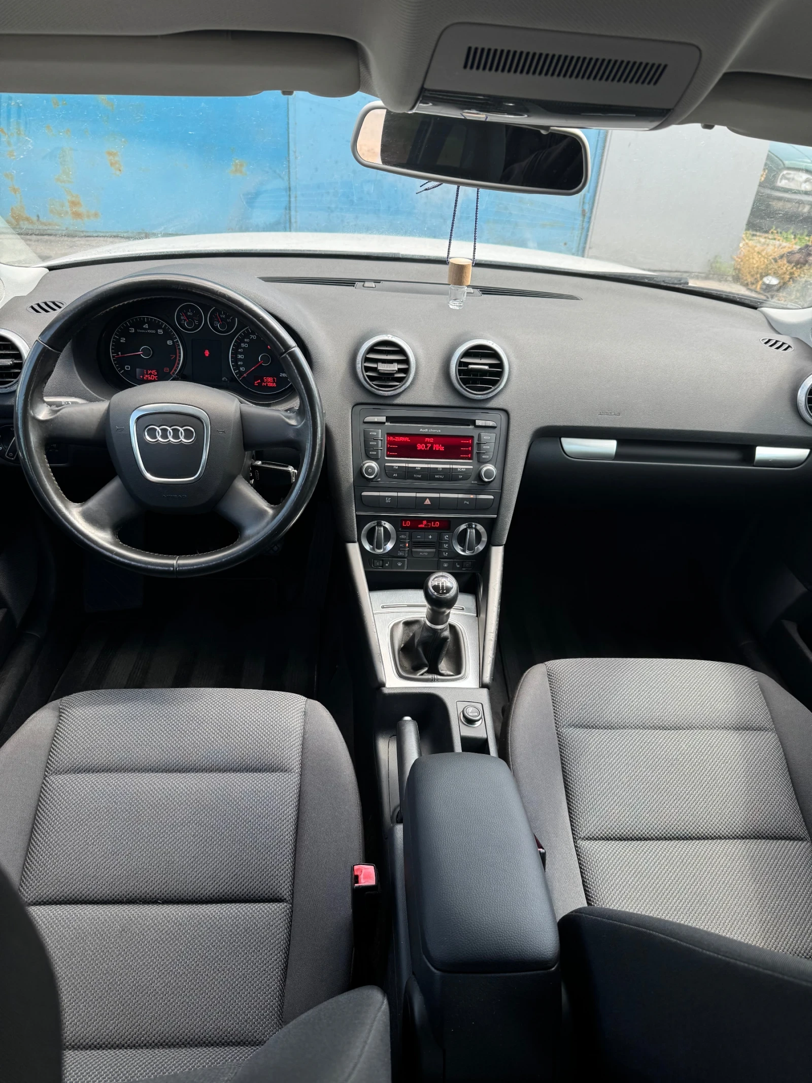 Audi A3 1.6i 102кс Facelift, снимка 9 - Автомобили и джипове - 56425479