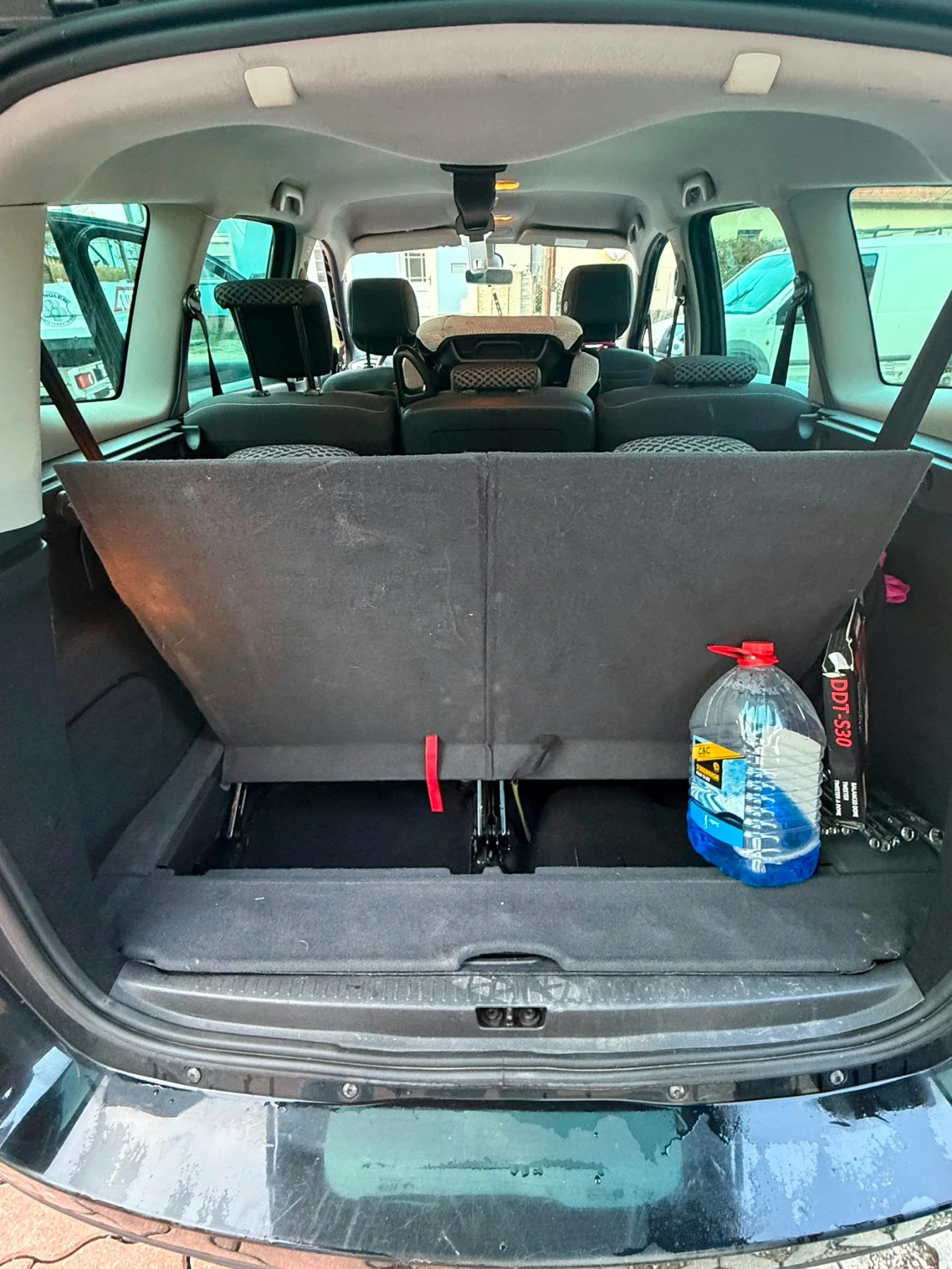 Renault Grand scenic 1.6dci, снимка 5 - Автомобили и джипове - 56548904