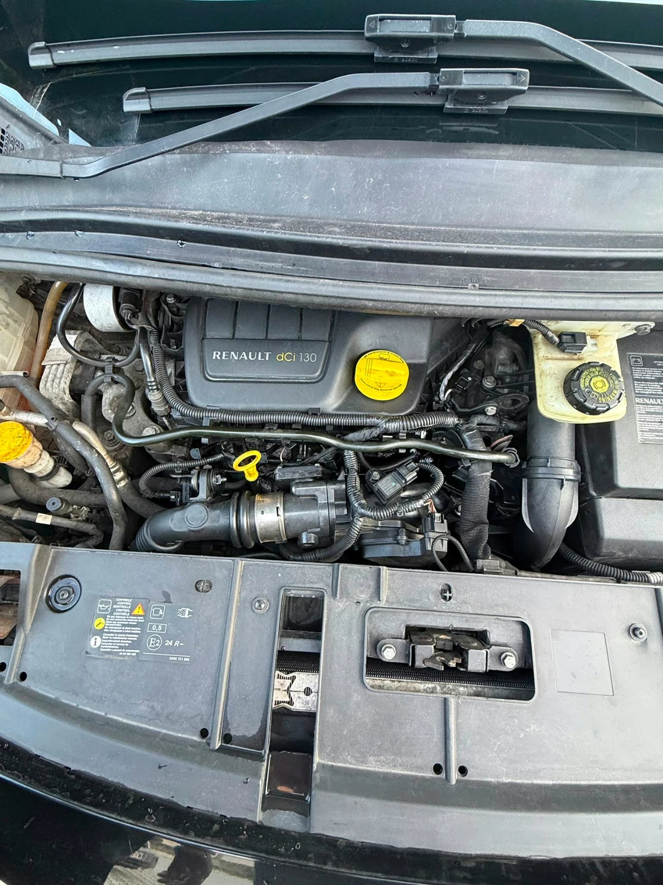 Renault Grand scenic 1.6dci, снимка 6 - Автомобили и джипове - 56548904