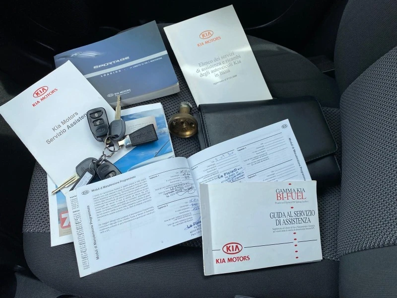 Kia Sportage 2.0i Bi-Fuel * , снимка 15 - Автомобили и джипове - 46746858
