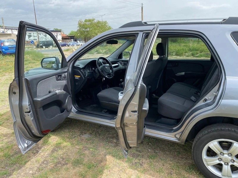 Kia Sportage 2.0i Bi-Fuel * , снимка 7 - Автомобили и джипове - 46746858