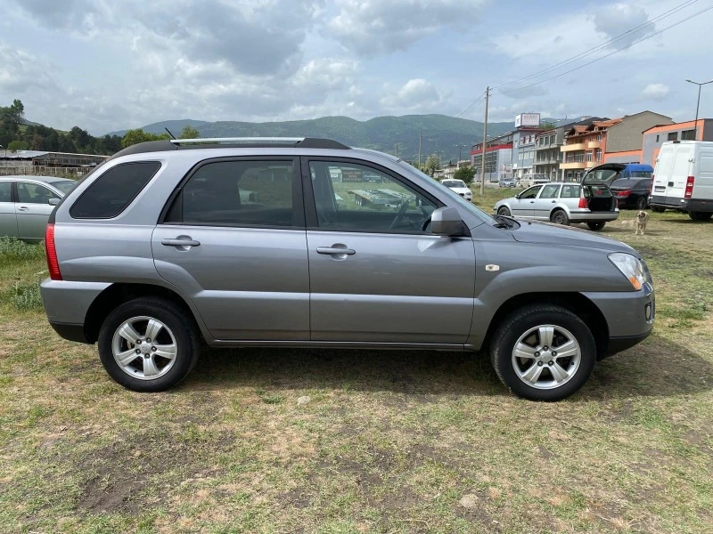 Kia Sportage 2.0i Bi-Fuel * , снимка 3 - Автомобили и джипове - 46746858