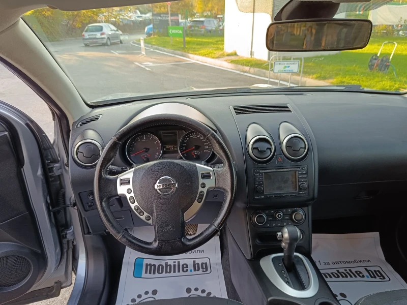 Nissan Qashqai 1.6i автоматик, снимка 14 - Автомобили и джипове - 47333885