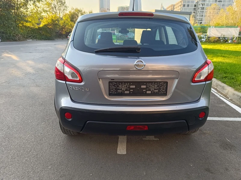 Nissan Qashqai 1.6i автоматик, снимка 6 - Автомобили и джипове - 47333885