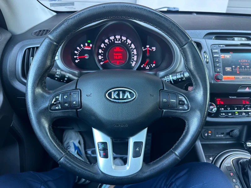 Kia Sportage 2.0CRDi 4x4 185hp / Pano / Navi / Keyless, снимка 13 - Автомобили и джипове - 47680706