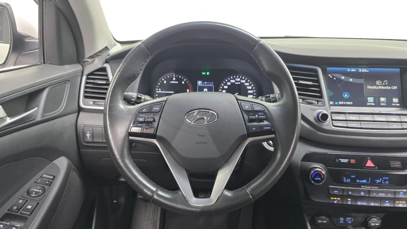Hyundai Tucson 2.0 2WD MODERN autogeorge.com, снимка 12 - Автомобили и джипове - 51903721