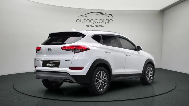 Hyundai Tucson 2.0 2WD MODERN autogeorge.com, снимка 2 - Автомобили и джипове - 51903721
