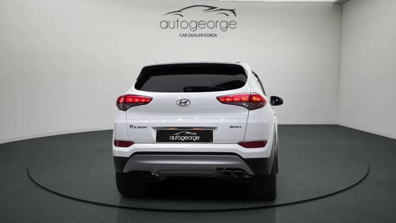 Hyundai Tucson 2.0 2WD MODERN autogeorge.com, снимка 4 - Автомобили и джипове - 51903721