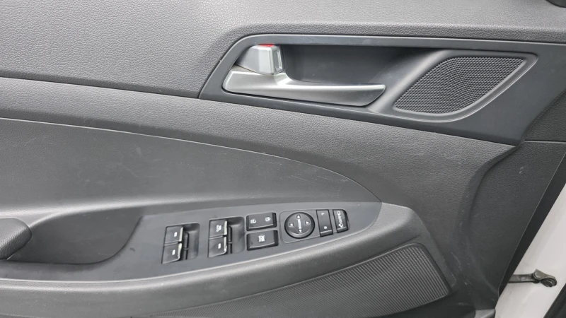 Hyundai Tucson 2.0 2WD MODERN autogeorge.com, снимка 10 - Автомобили и джипове - 51903721
