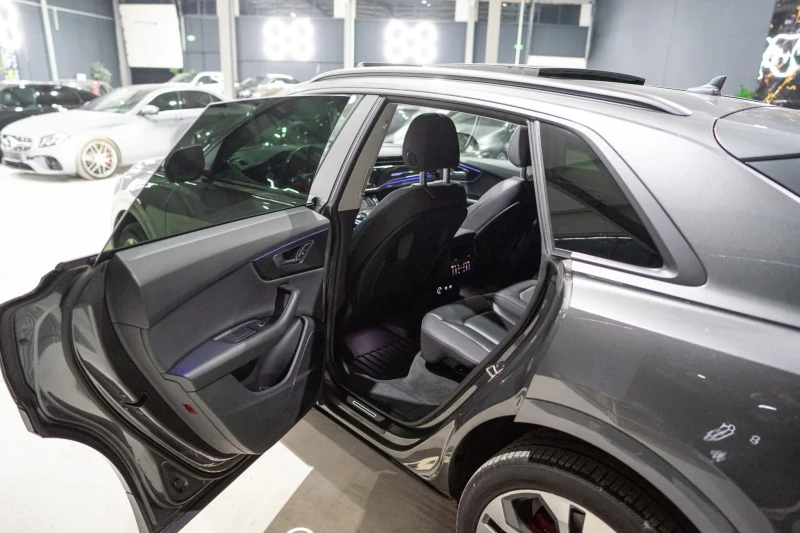 Audi Q8 55TFSI QUATTRO FULL S LINE ПАНОРАМА ЛИЗИНГ 100%, снимка 15 - Автомобили и джипове - 52485284