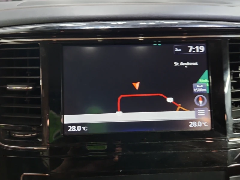 Infiniti QX80 LUXE| ПОДГРЕВИ И ОХЛАЖДАНЕ| 2 КЛЮЧА| 7 МЕСТЕН, снимка 9 - Автомобили и джипове - 53372214