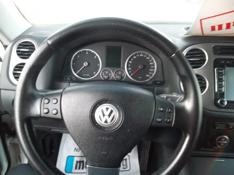 VW Tiguan 2.0TDI 4x4 offroad paket, снимка 11 - Автомобили и джипове - 53569714