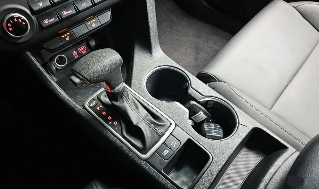 Kia Sportage 2.0 DOHC - OЧАКВАН ВНОС - изображение 3