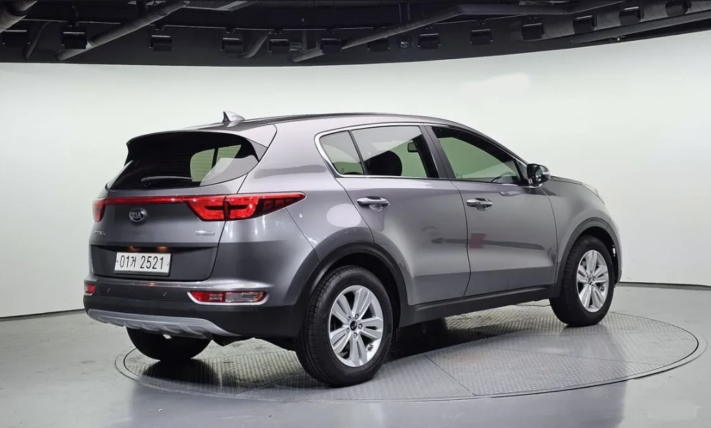Kia Sportage 2.0 DOHC - OЧАКВАН ВНОС - изображение 2