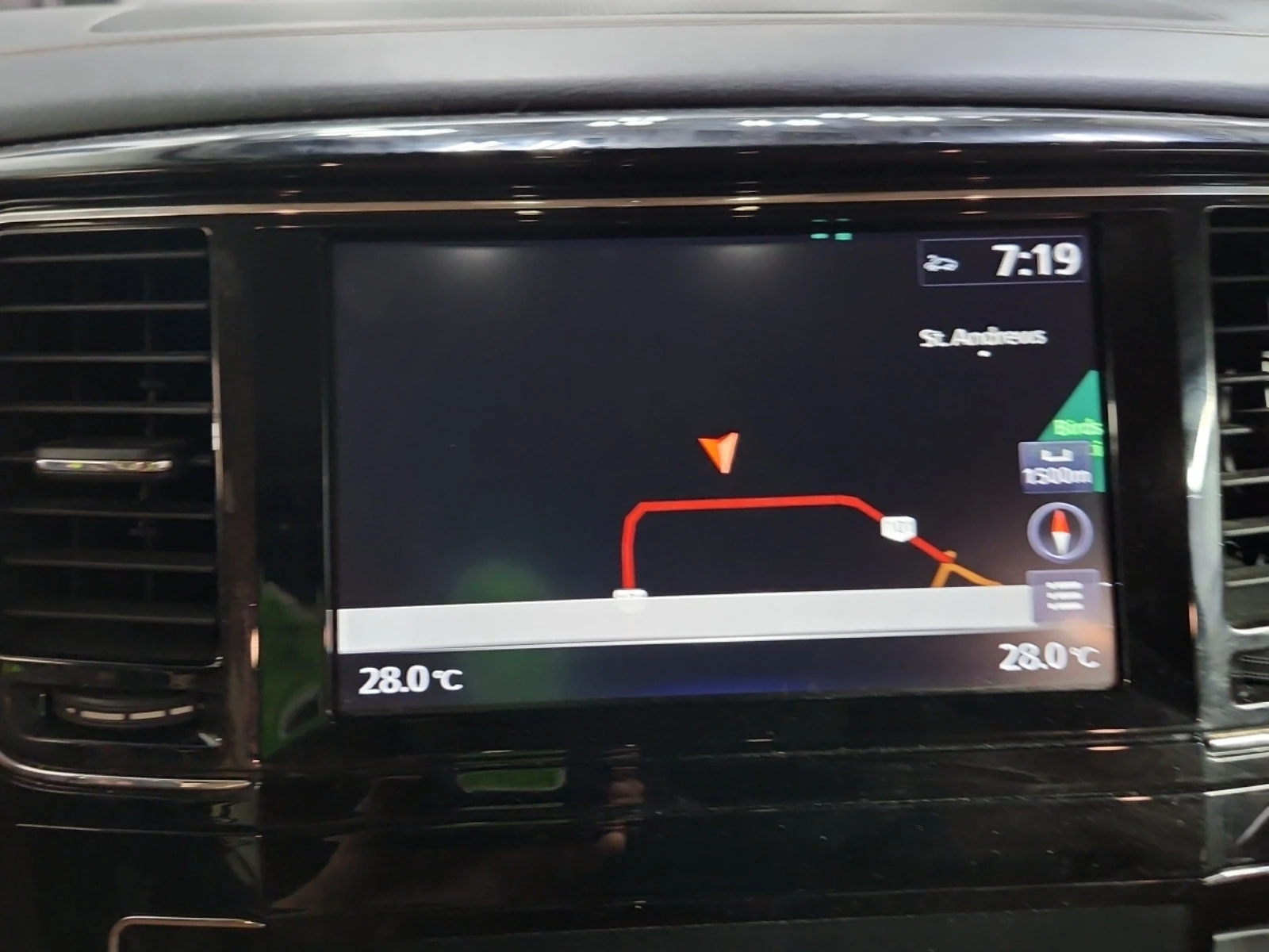 Infiniti QX80 LUXE| ПОДГРЕВИ И ОХЛАЖДАНЕ| 2 КЛЮЧА| 7 МЕСТЕН - изображение 9