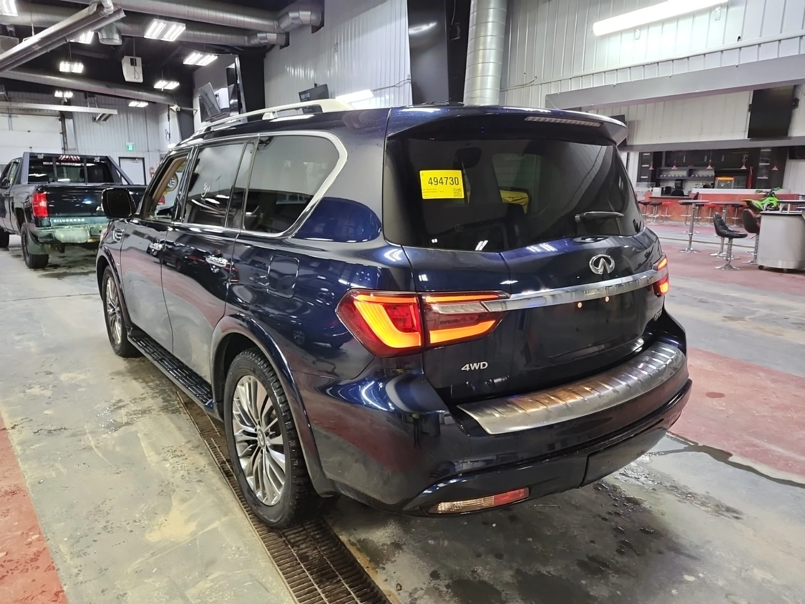 Infiniti QX80 LUXE| ПОДГРЕВИ И ОХЛАЖДАНЕ| 2 КЛЮЧА| 7 МЕСТЕН - изображение 5