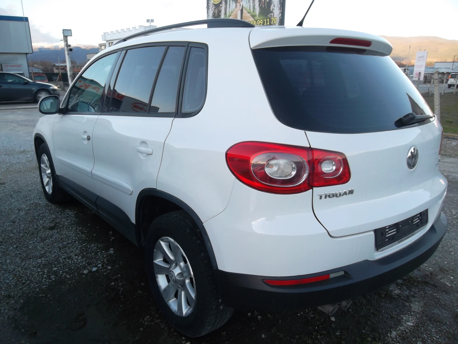 VW Tiguan 2.0TDI 4x4 offroad paket - изображение 3