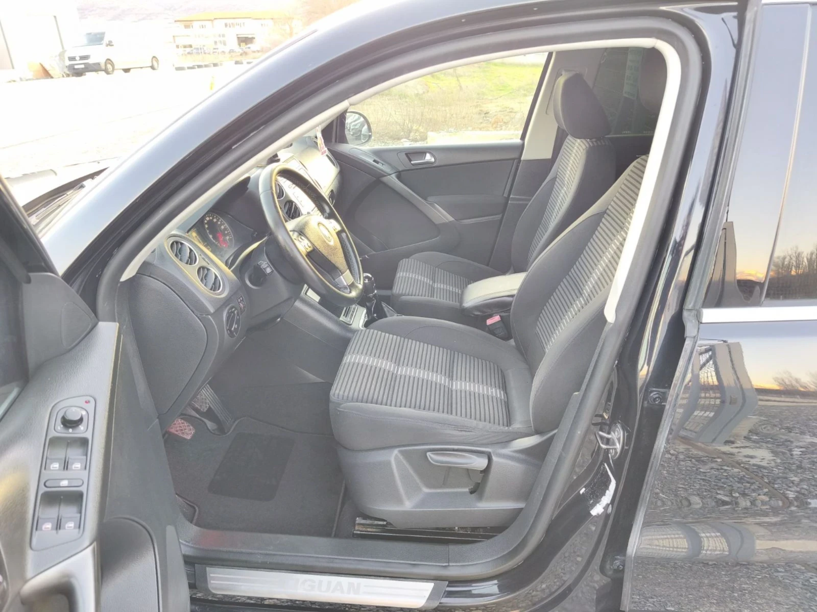 VW Tiguan 2.0TDI/4x4 | Mobile.bg � ����������� 13