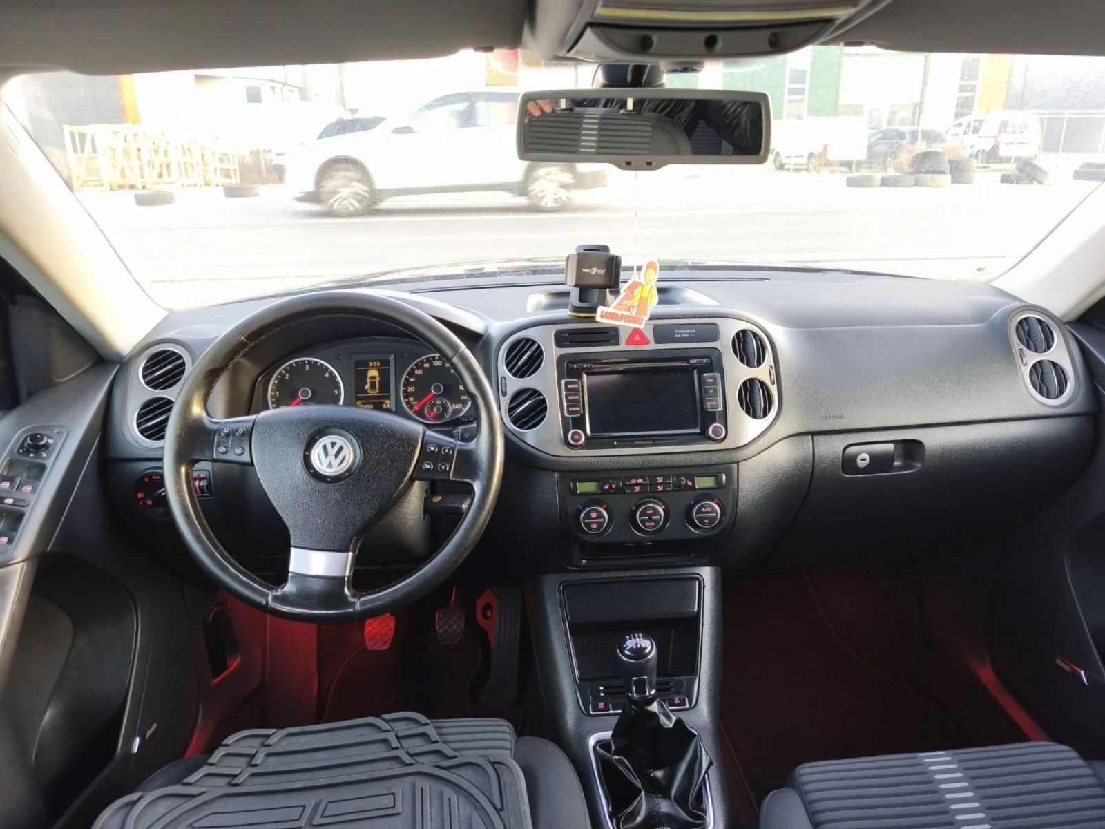 VW Tiguan 2.0TDI/4x4 | Mobile.bg � ����������� 16
