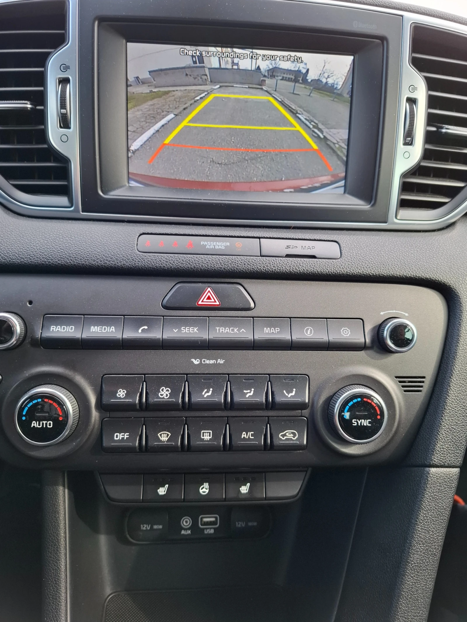 Kia Sportage 1.6, снимка 12 - Автомобили и джипове - 53707379