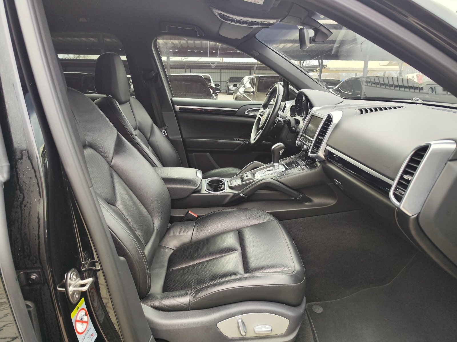 Porsche Cayenne FACELIFT* CAMERA* PODGREV* LEDD* LIZING, снимка 9 - Автомобили и джипове - 53904167