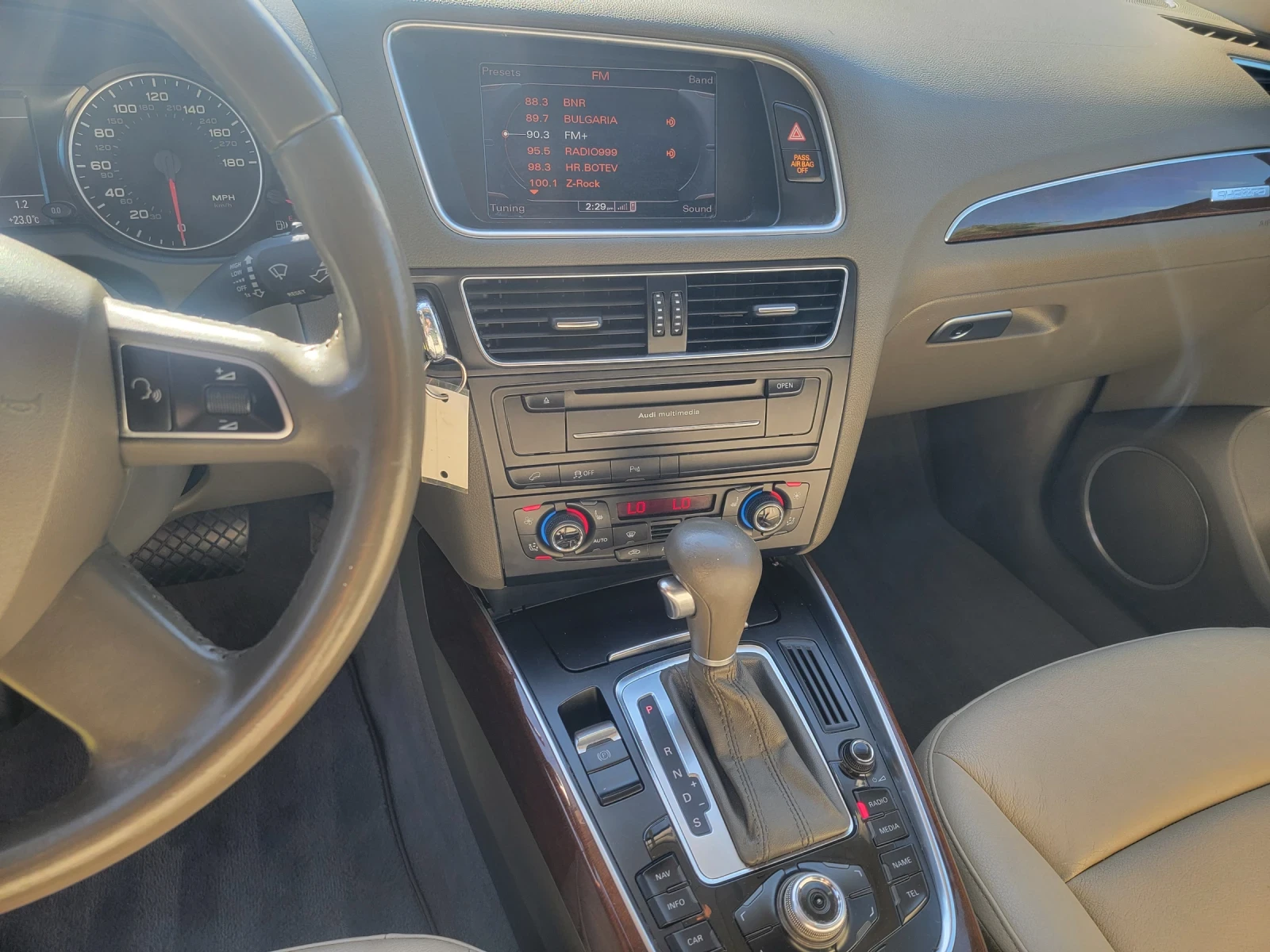 Audi Q5, снимка 2 - Автомобили и джипове - 54073483