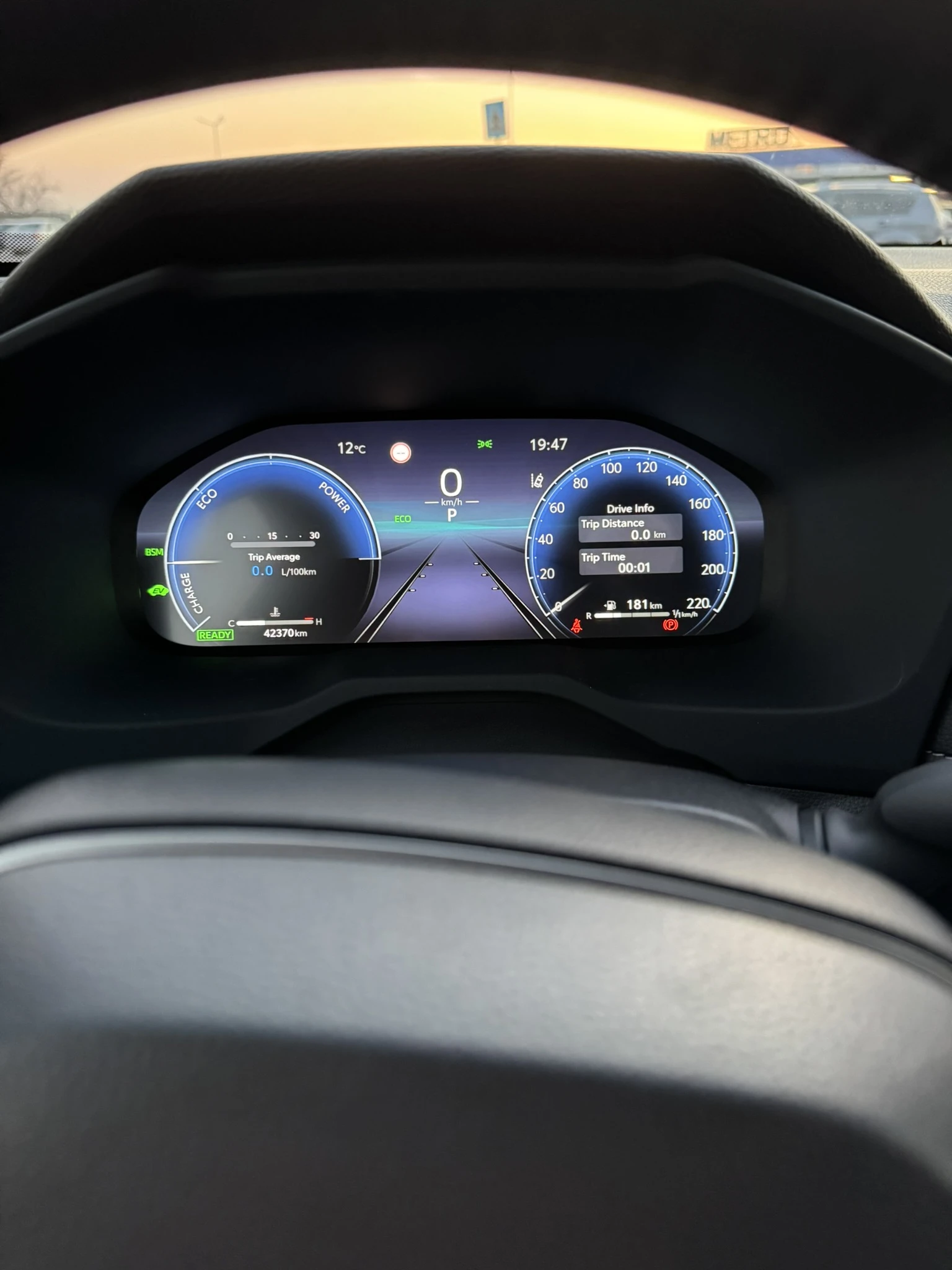 Toyota Rav4 Luxury, снимка 17 - Автомобили и джипове - 54102428