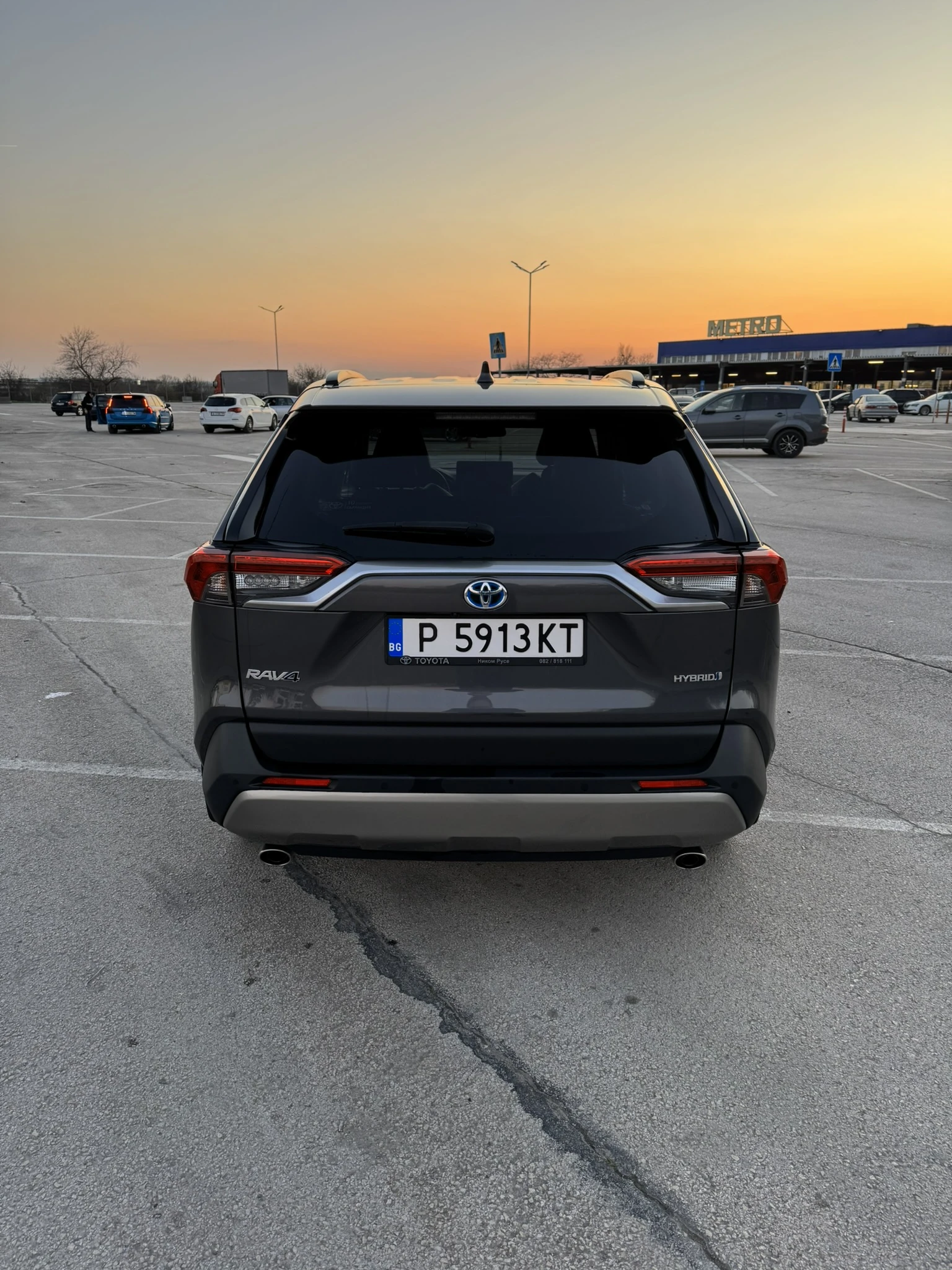 Toyota Rav4 Luxury, снимка 5 - Автомобили и джипове - 54102428