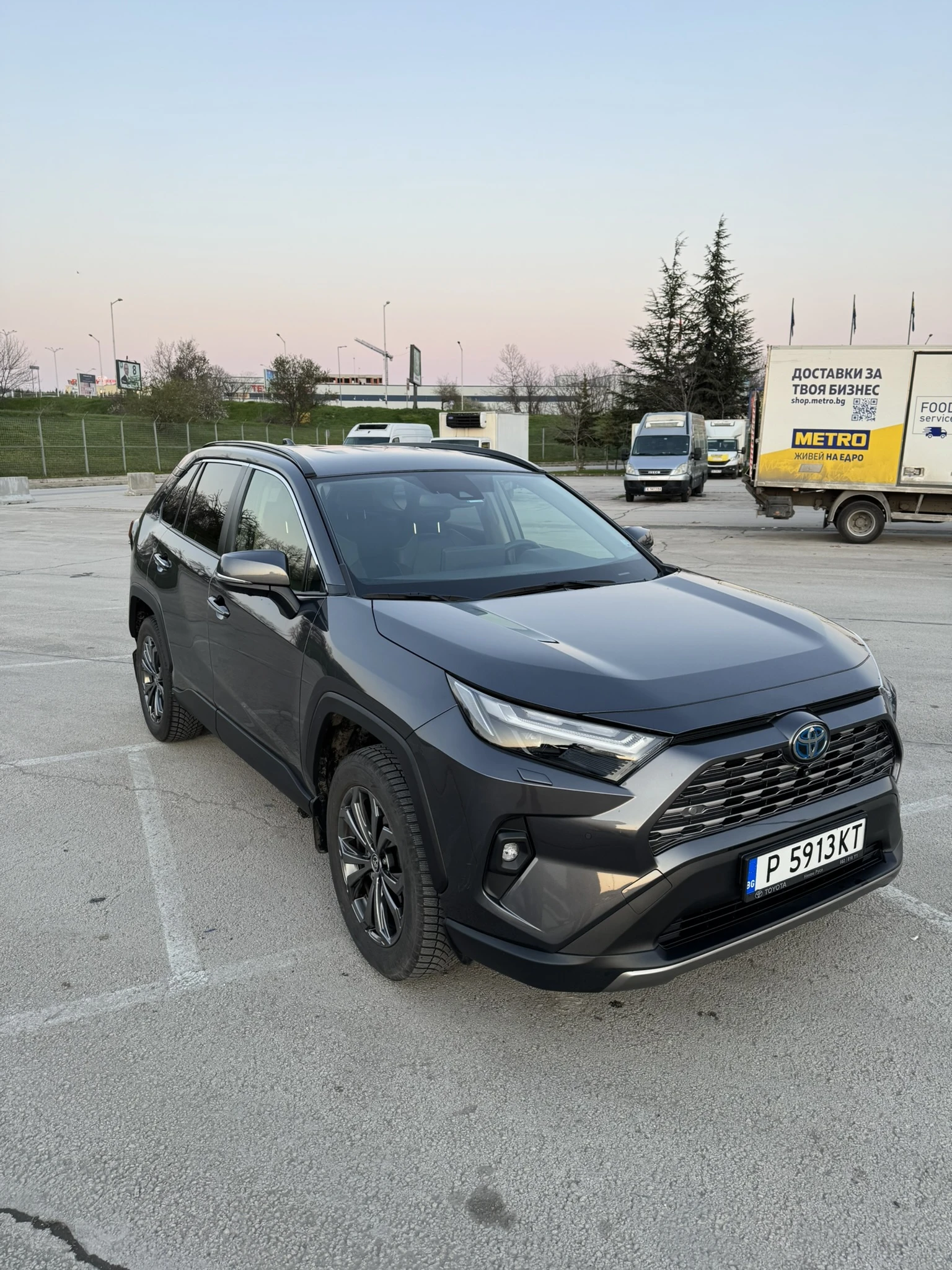 Toyota Rav4 Luxury, снимка 3 - Автомобили и джипове - 54102428