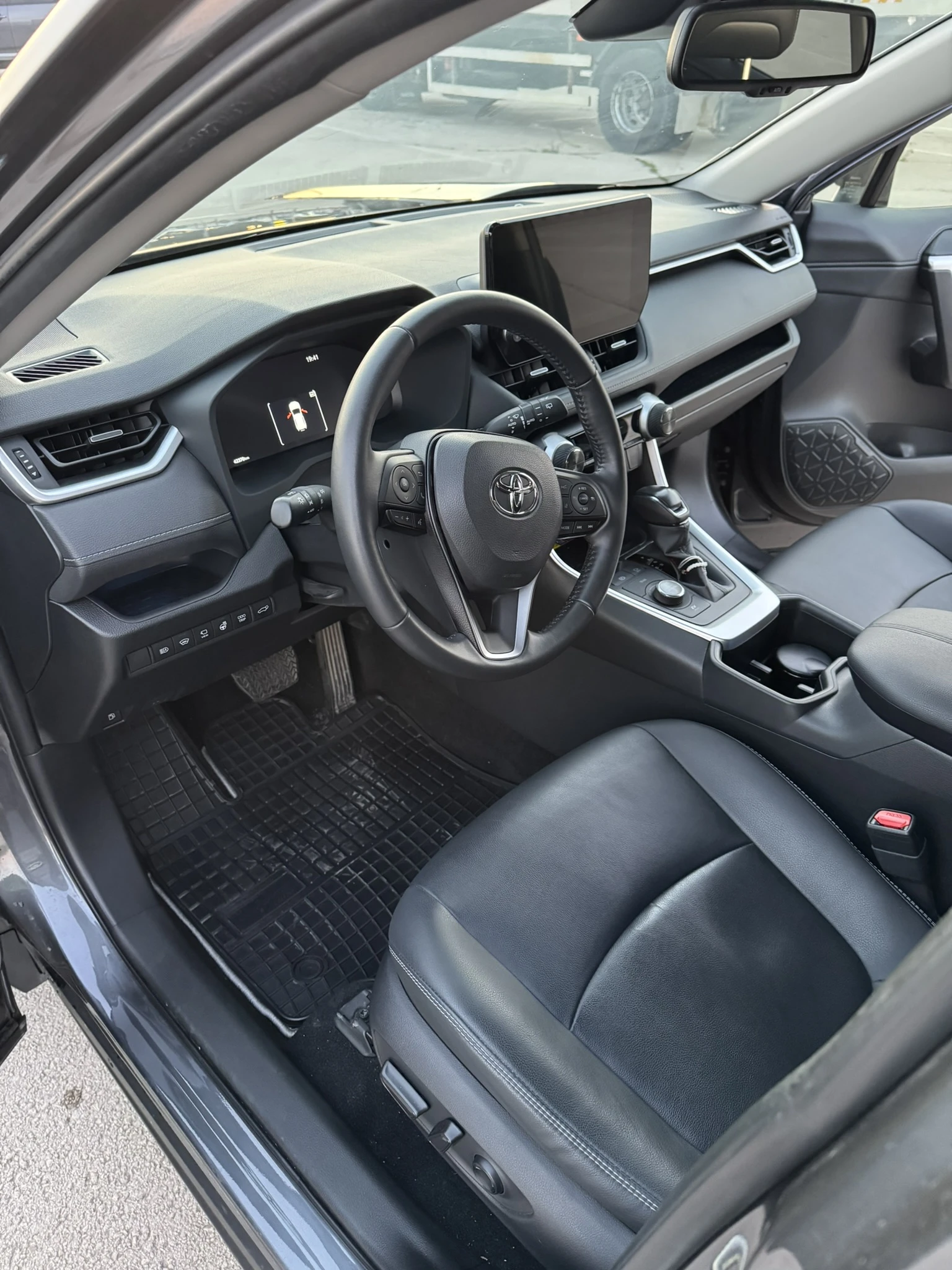Toyota Rav4 Luxury, снимка 11 - Автомобили и джипове - 54102428