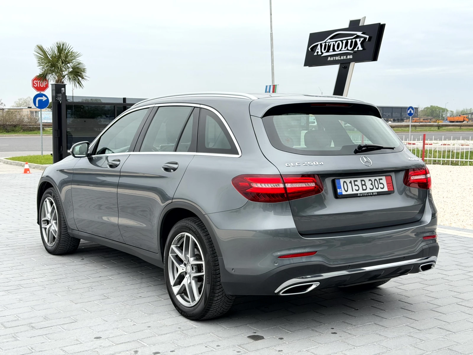 Mercedes-Benz GLC 250 d 4MATIC AMG LINE 9G-TRONIC , снимка 7 - Автомобили и джипове - 54164826