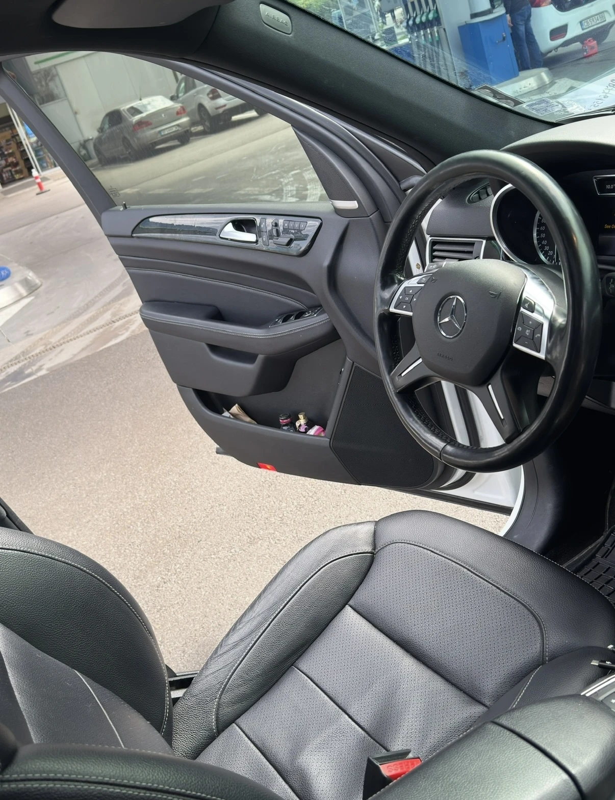 Mercedes-Benz ML 350, снимка 3 - Автомобили и джипове - 54184636